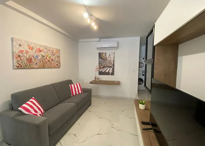 R1 Cosy Double Room In Msida Flat